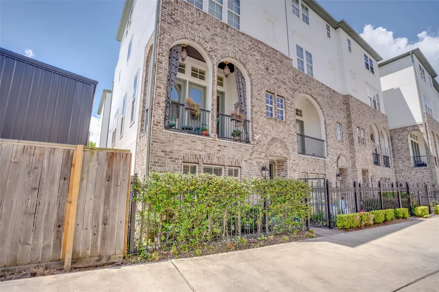 1102 Thompson Street, Houston, TX 77007 - Image #2