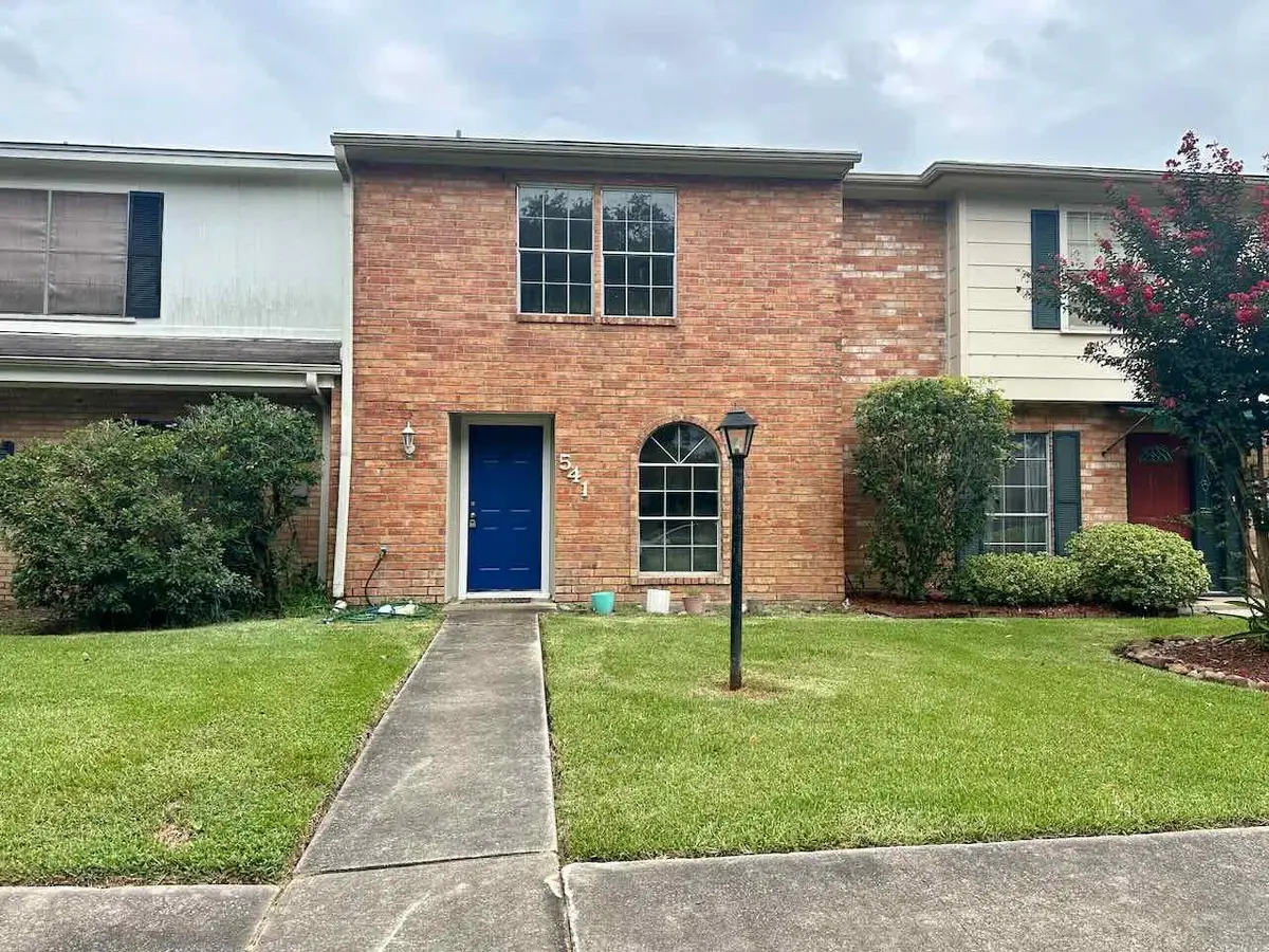 541 Longmeadow Street, Beaumont, TX 77707 - #1
