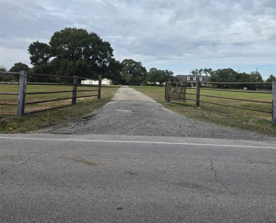 27303 Decker Prairie Rosehill Road, Magnolia, TX 77355 - Image #2