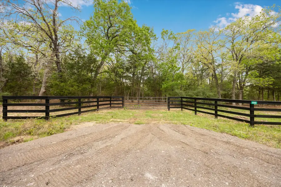 4539 Old Navasota Rd, Brenham, TX 77833 - Image #2