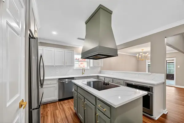 826 Halewood Drive, Houston, TX 77062