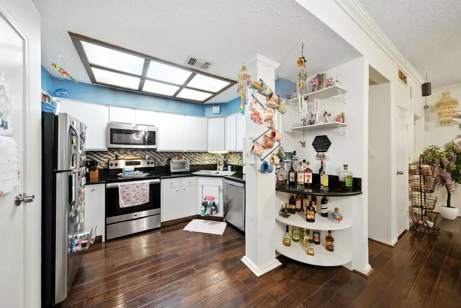 921 Marine Drive #303, Galveston, TX 77550 - Image #3