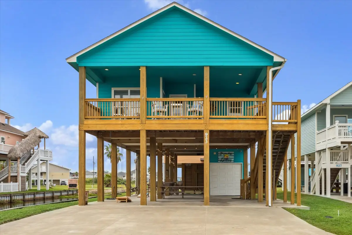 923 Tidelands Drive, Crystal Beach, TX 77650 - #1