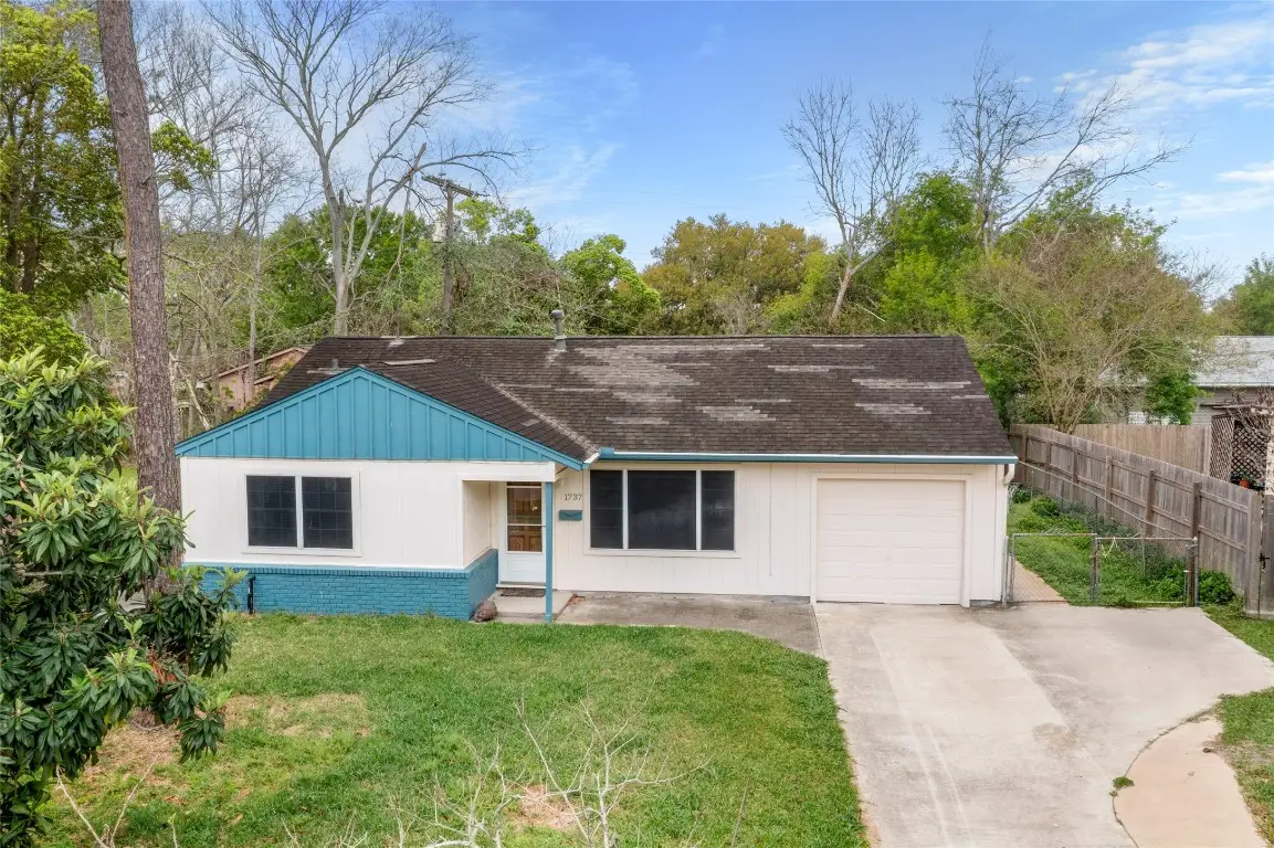 1737 S Park Drive, Alvin, TX 77511 - #1