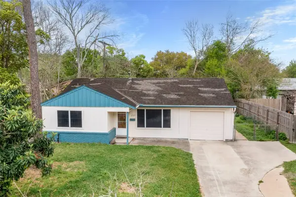 1737 S Park Drive, Alvin, TX 77511