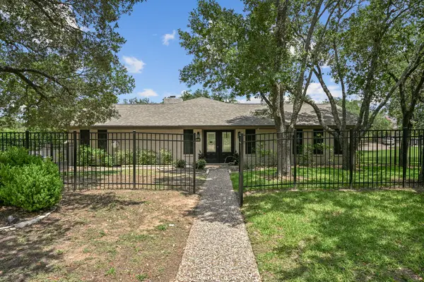 2504 Broadmoor Drive, Bryan, TX 77802