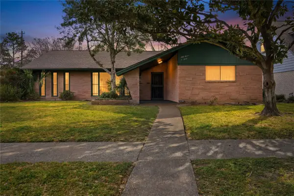 5703 Rutherglenn Drive, Houston, TX 77096