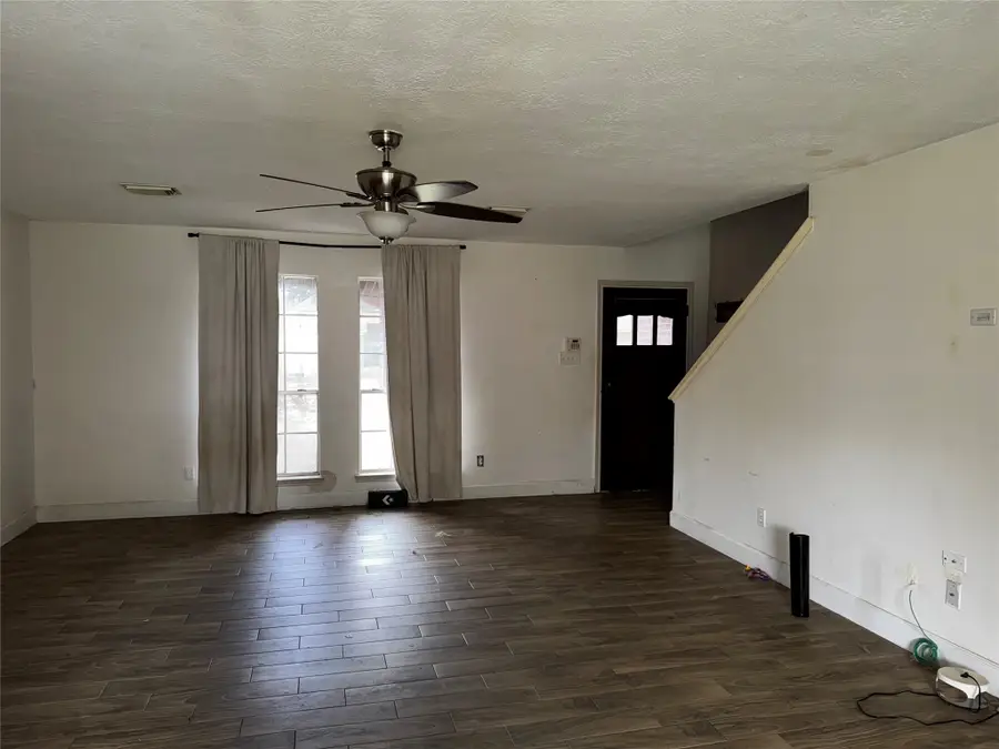 303 Cypress Lane, La Porte, TX 77571 - #2