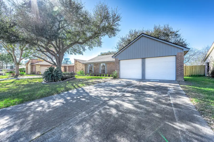 2118 Pepperglen Court, Missouri City, TX 77489 - Image #2