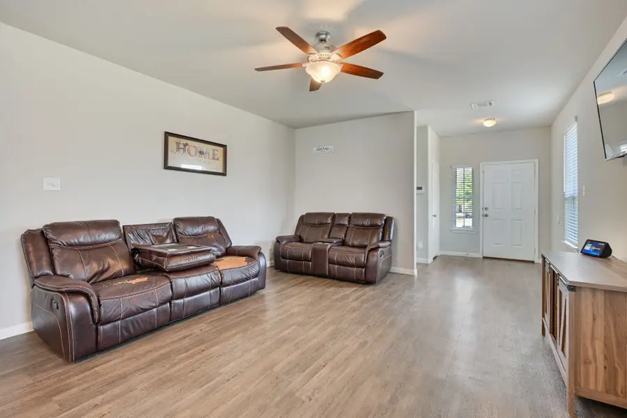 4706 Los Pines Way, Bryan, TX 77807 - #2