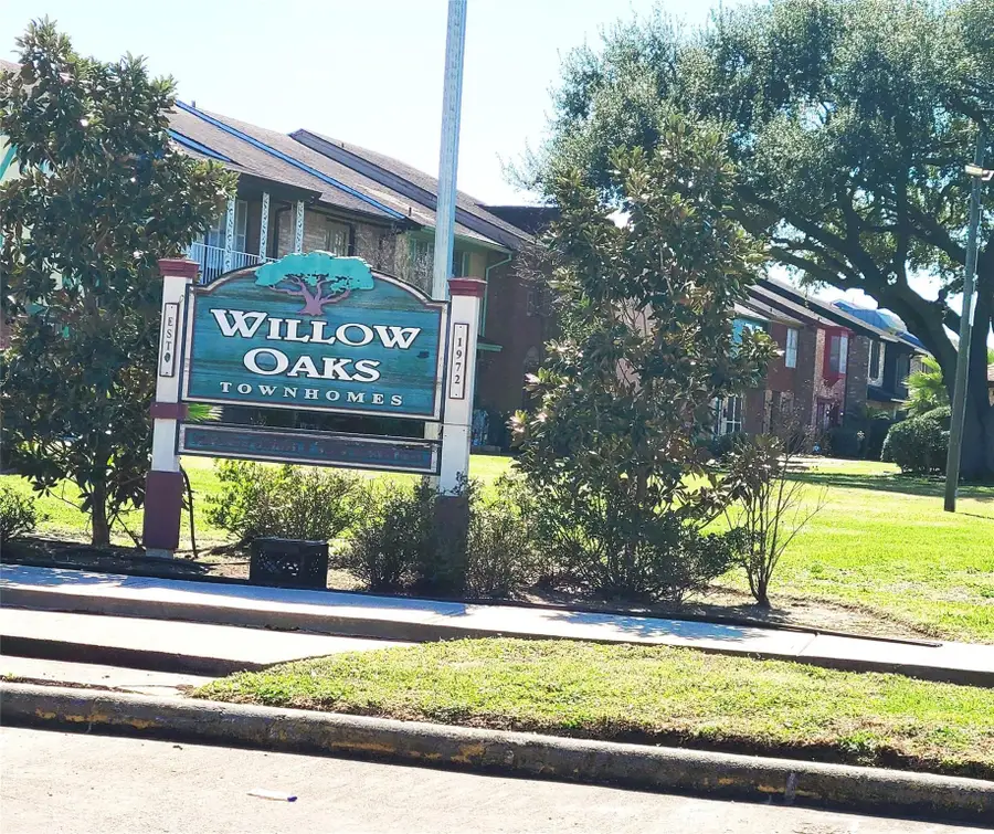 1055 Willow Oaks Circle, Pasadena, TX 77506 - #2