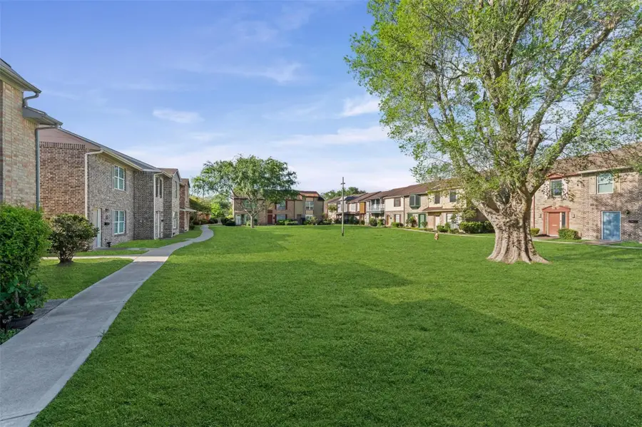 1055 Willow Oaks Circle, Pasadena, TX 77506 - #3