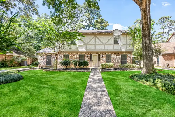 5702 Vestavia Drive, Houston, TX 77069