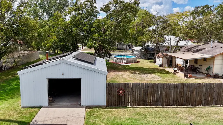 302 S Main Street, Schulenburg, TX 78956 - Image #3