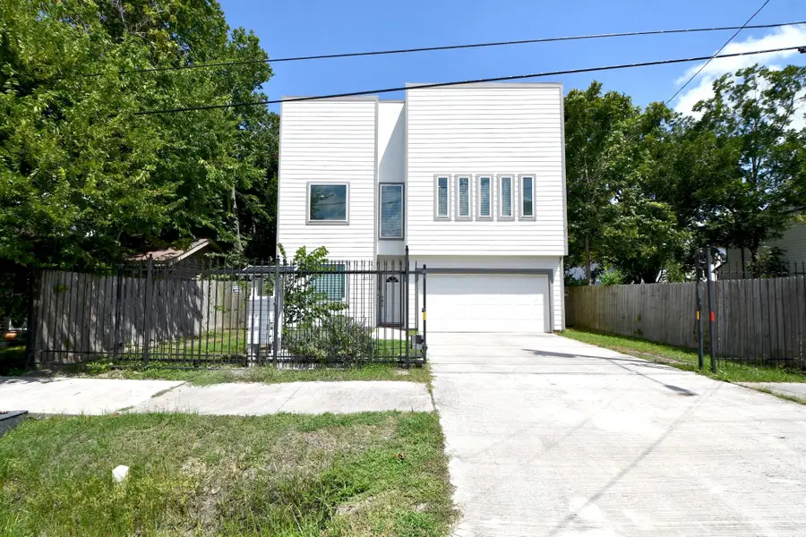 4017 S Shelby Circle, Houston, TX 77051 - Image #2