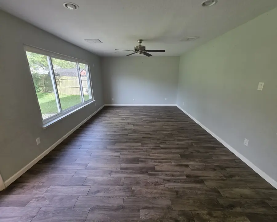 129 Corral Court, Angleton, TX 77515 - #2