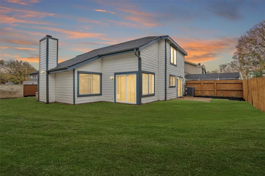 10610 Chapel Hill Drive, Houston, TX 77099 - Image #2