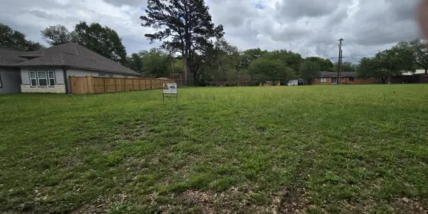 220 Pine Street, Prairie View, TX 77446