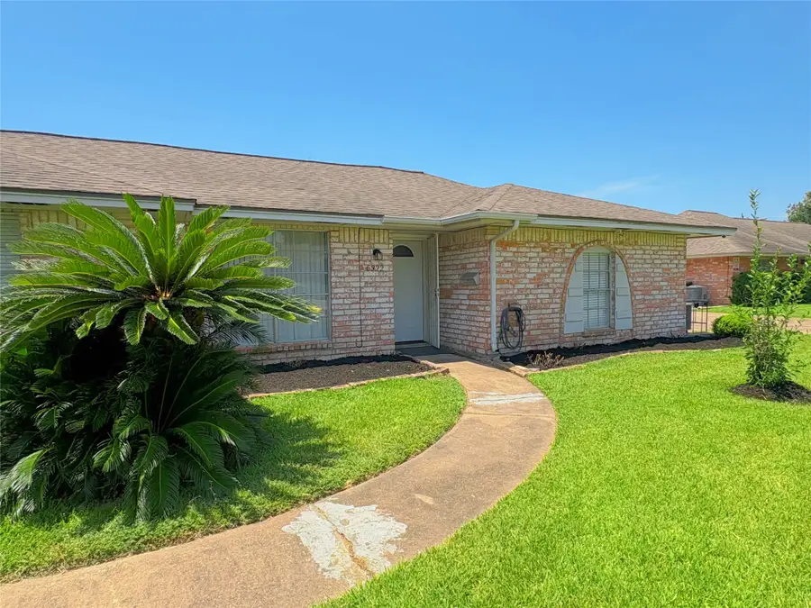 6322 S Briar Bayou Drive, Houston, TX 77072 - #2