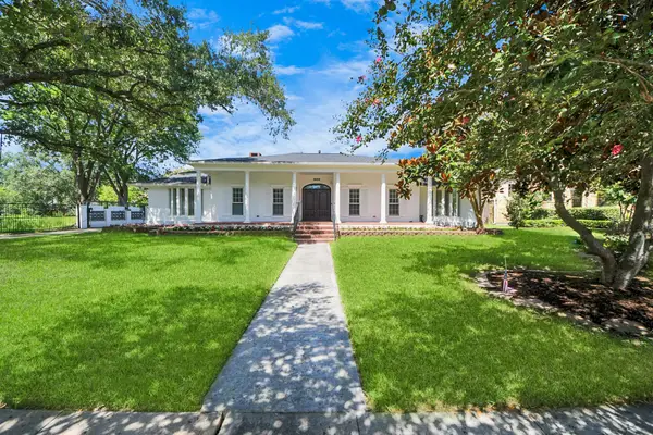 9406 Cranleigh Court, Houston, TX 77096