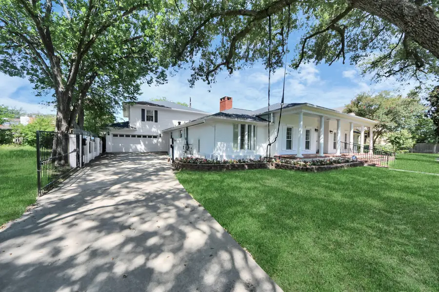9406 Cranleigh Court, Houston, TX 77096 - Image #2