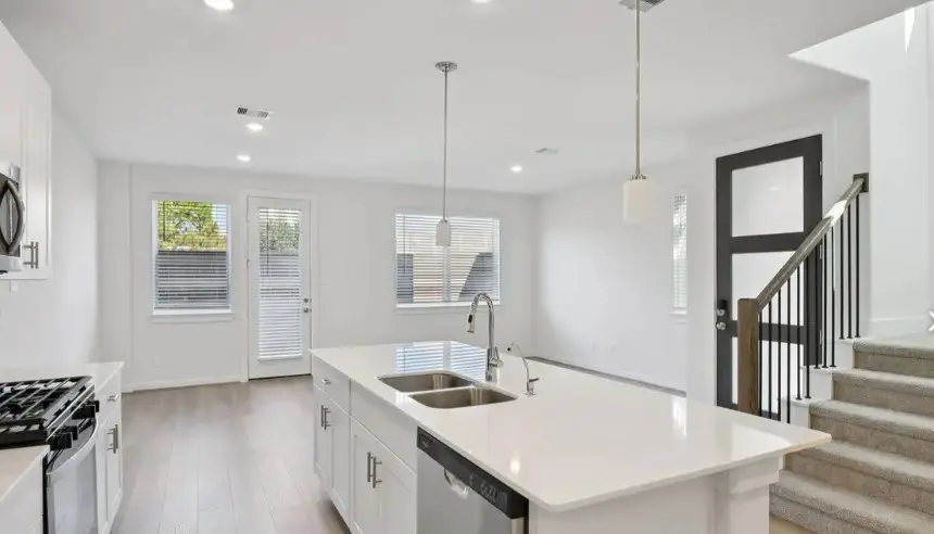 616 Sand Dollar Drive, Kemah, TX 77565 - #1