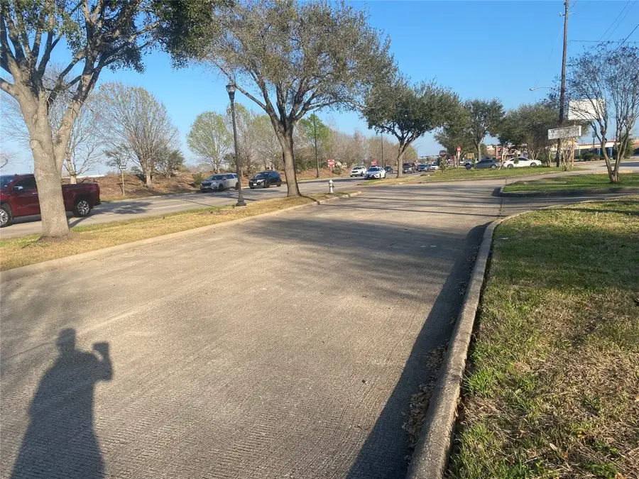 3015 N Main Street, Stafford, TX 77477 - #3