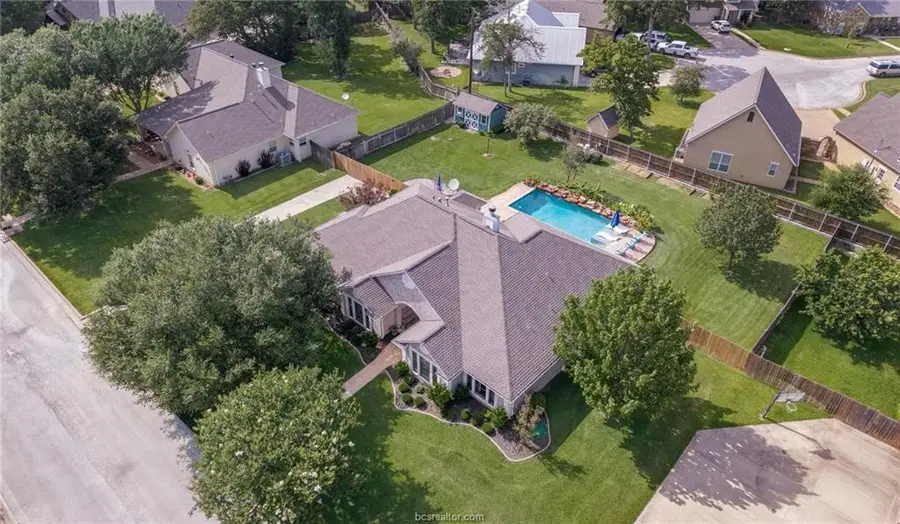 1108 Honeysuckle Ln, Caldwell, TX 77836 - #2
