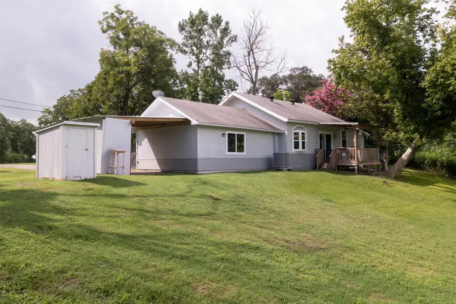 703 Pecan Valley Drive, Wharton, TX 77488 - Image #2