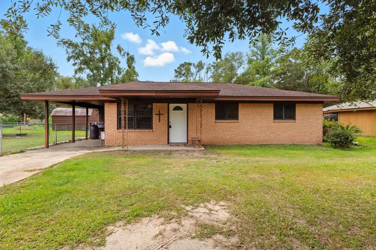2564 Dennis Street, Orange, TX 77632 - Image #1