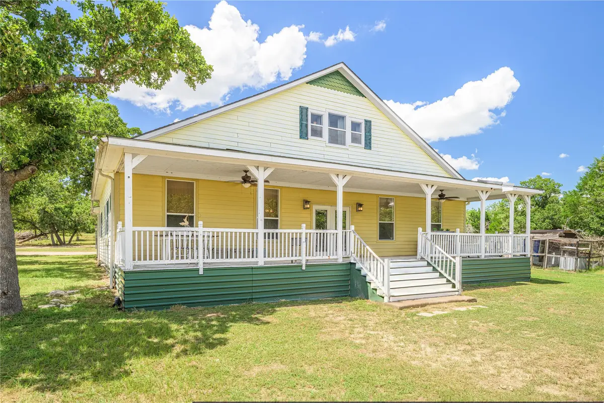 4310 Leslie Road, Fayetteville, TX 78940 - Image #1