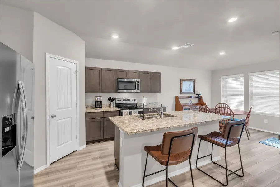 308 Pacos Drive, Huntsville, TX 77340 - Image #3