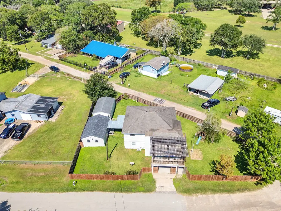 231 Dehart Street #CR653, Liverpool, TX 77577 - Image #3