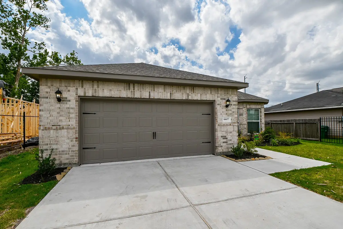 6607 Apollo, Houston, TX 77091 - Image #1