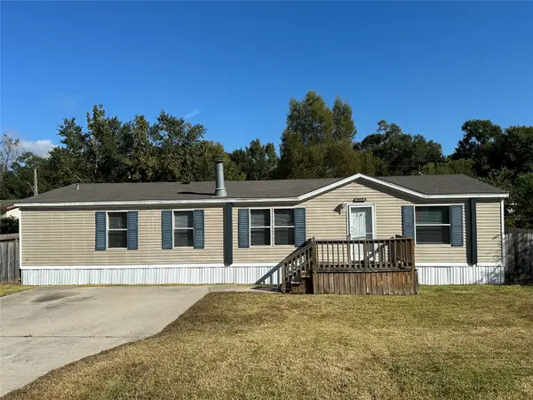 9522 Cypress Drive, Willis, TX 77318