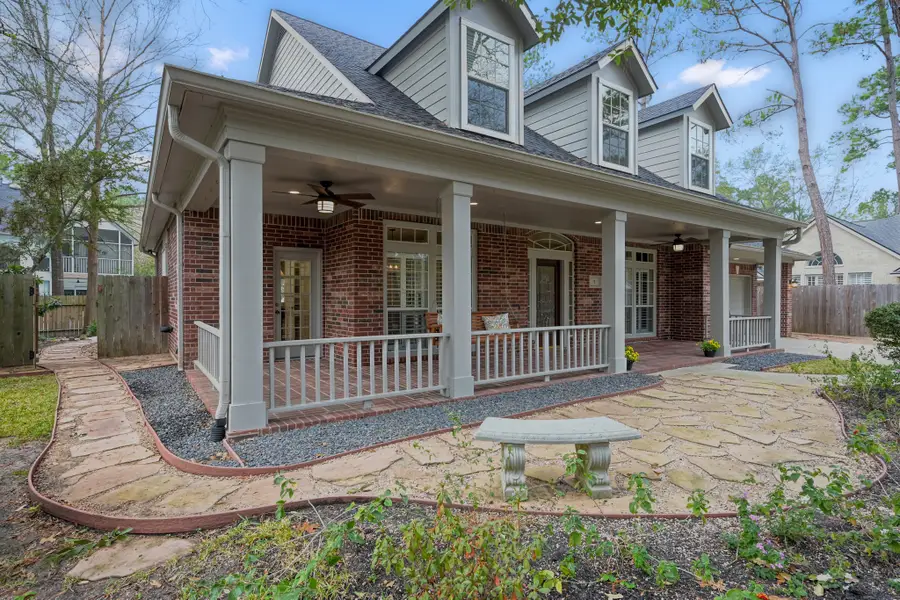 7 Cross Lake Drive, The Woodlands, TX 77382 - Image #3