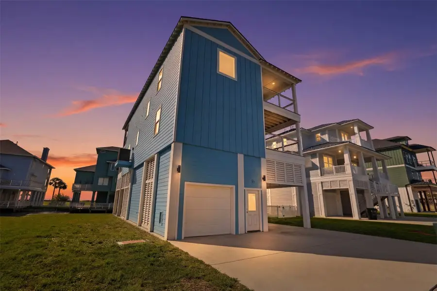 18 Blue Heron Circle, Jamaica Beach, TX 77554 - #2