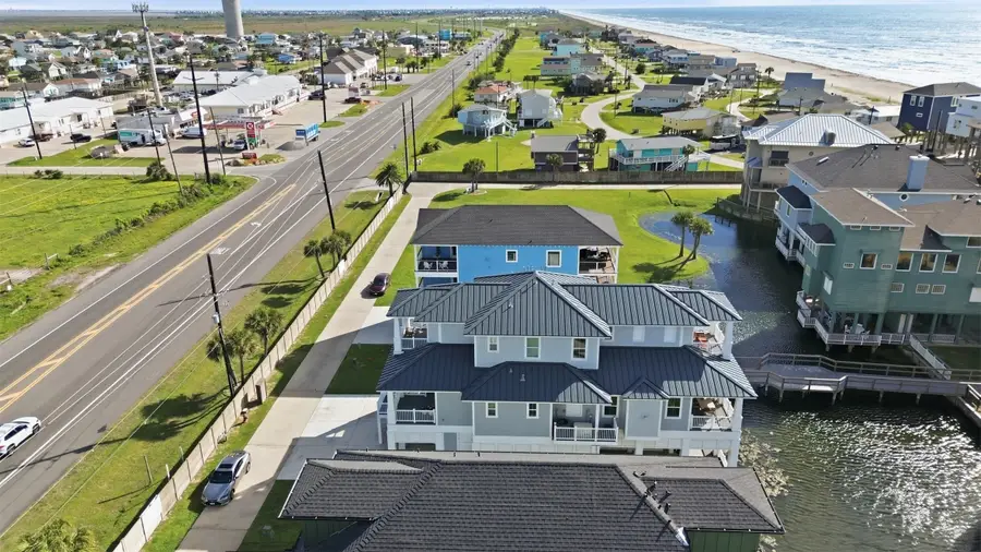 18 Blue Heron Circle, Jamaica Beach, TX 77554 - #3