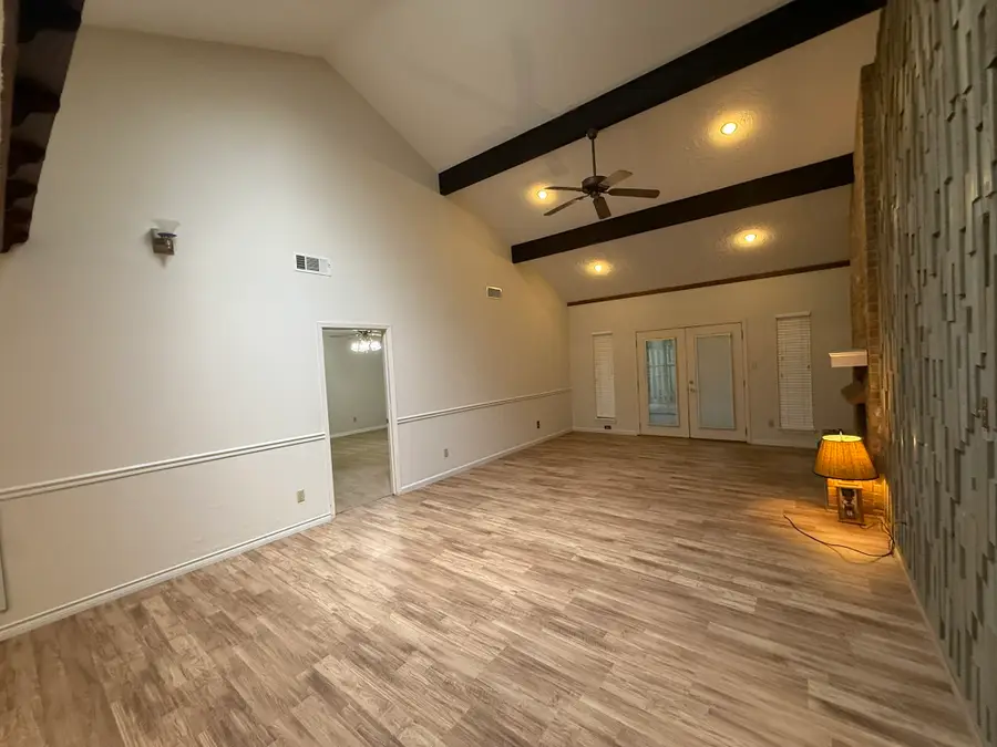 377 Rolling Hills Drive, Panorama Village, TX 77304 - #3