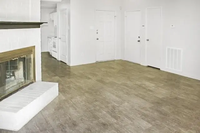 3835 Brookwind Drive, La Porte, TX 77571 - Image #3