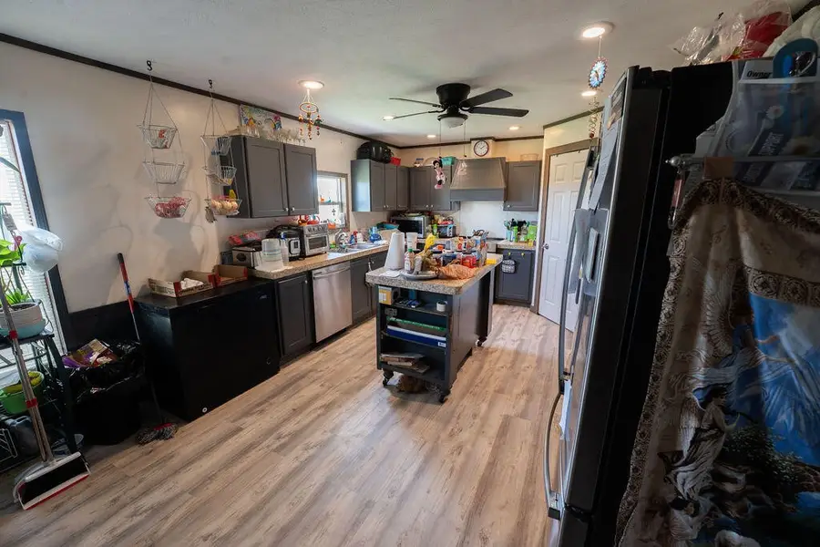 6016 W Lake Creek Road, Riesel, TX 76682 - Image #3