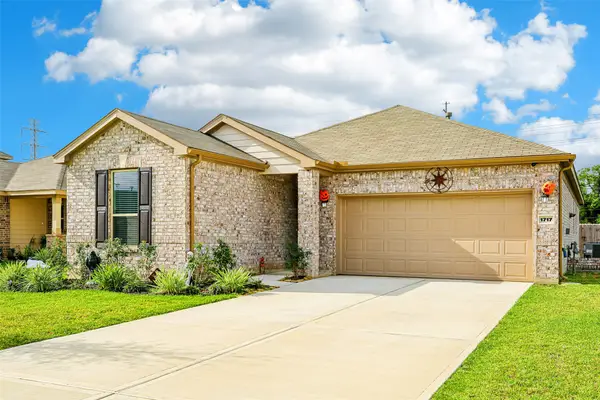 1717 Vista Luna Drive, Texas City, TX 77591