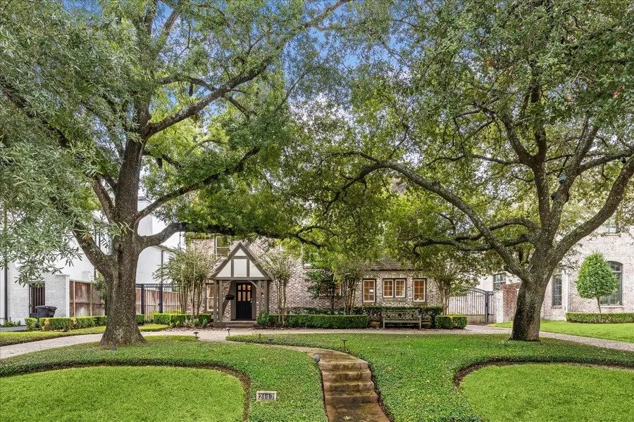 2117 Chilton Road, Houston, TX 77019 - Image #2