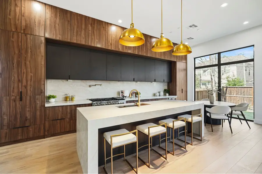 4708 Laurel Street, Bellaire, TX 77401 - #2