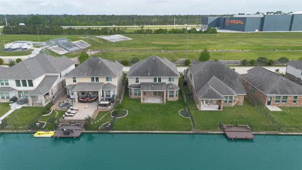 3795 Lake Bend Shore Drive, Spring, TX 77386