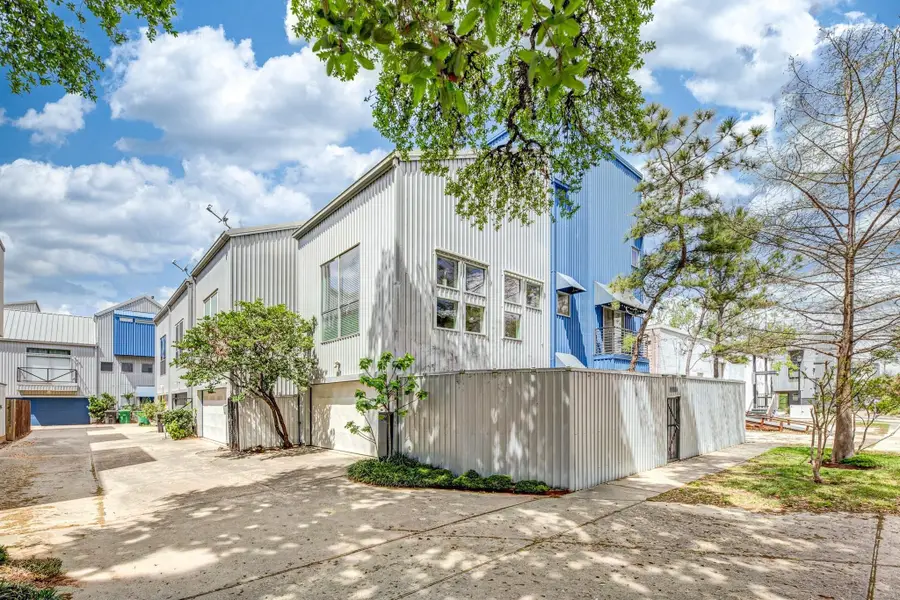 2714 Chenevert Street, Houston, TX 77004 - #3