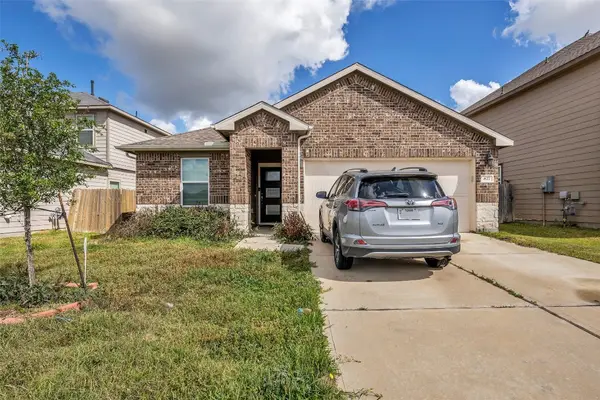 827 Cloverdale Drive, Rosharon, TX 77583