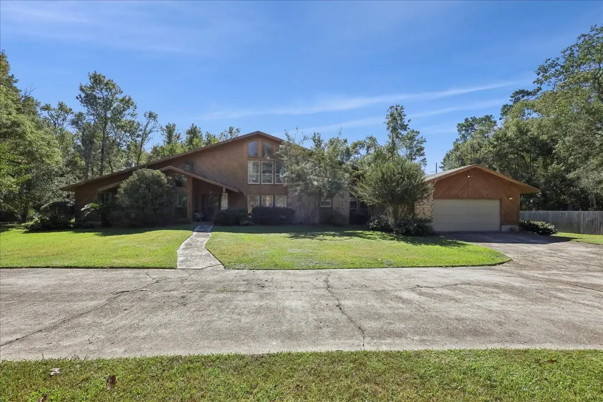 2219 W Sunset Drive, Orange, TX 77630 - Image #1