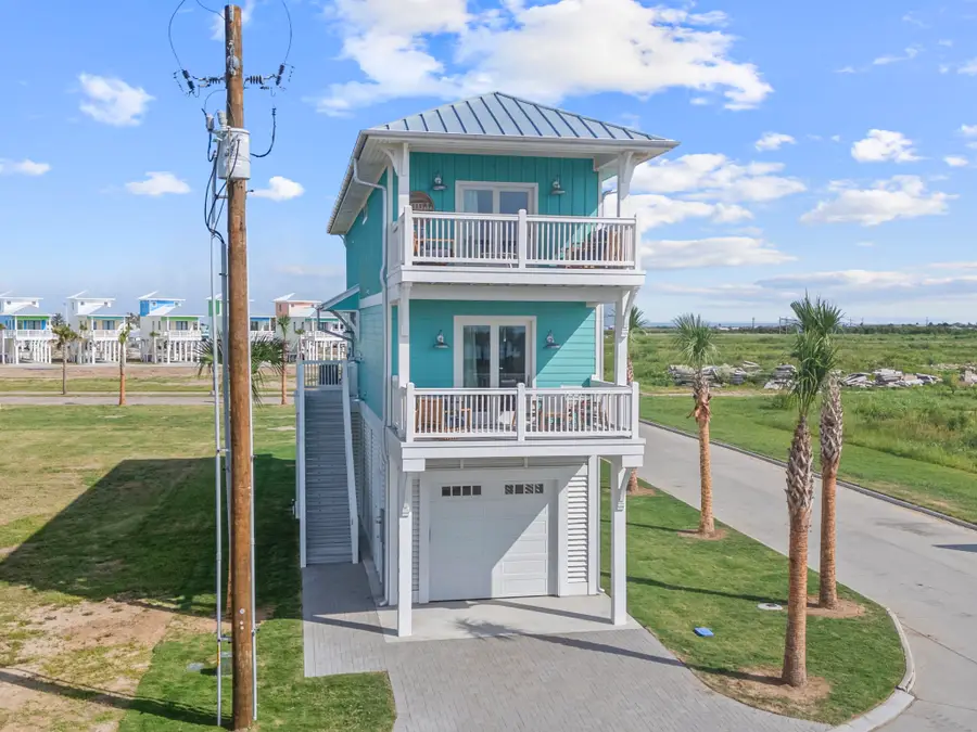 805 Bikini Street, Crystal Beach, TX 77650 - #3