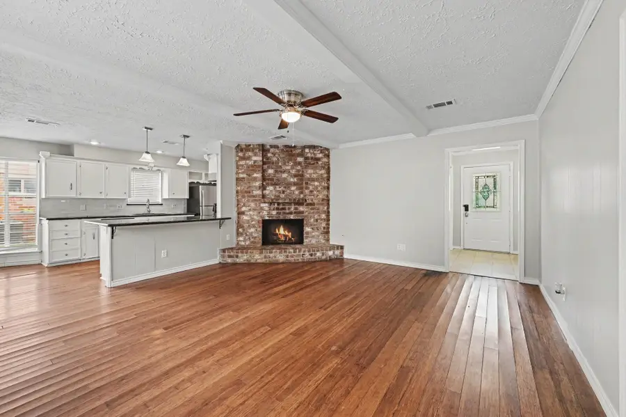 12219 Meadowhollow Drive, Meadows Place, TX 77477 - #3